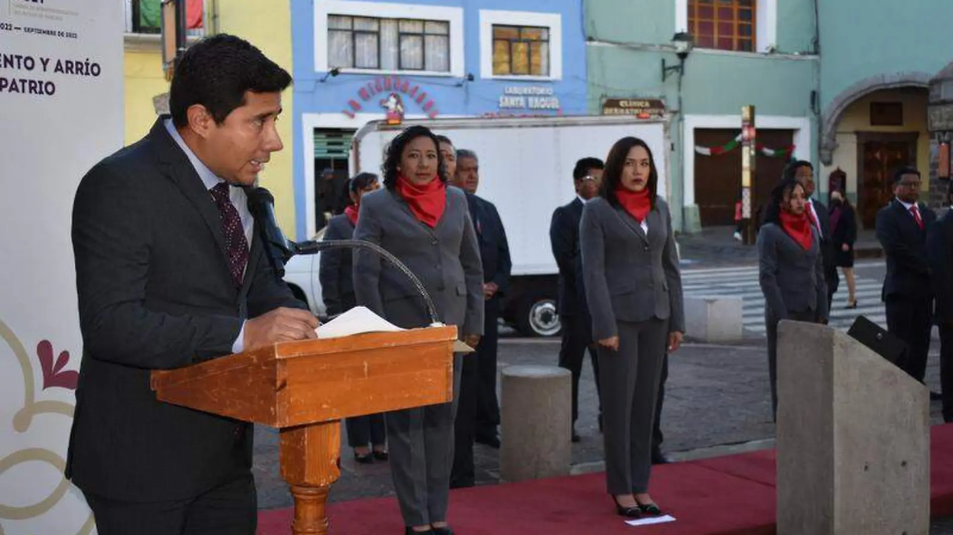 Iza bandera Santa Cruz 2